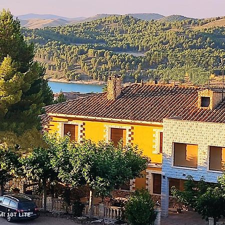 Apartamentos Rurales La Posada De Donato Nuévalos Exteriör bild